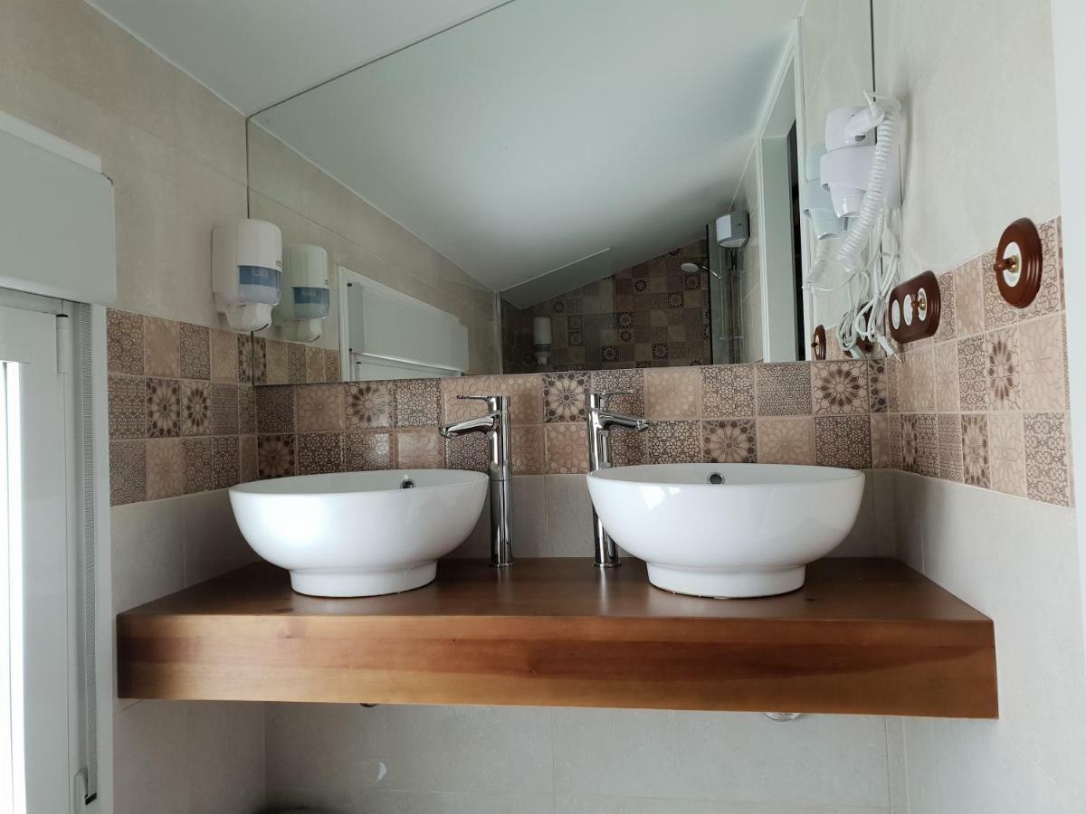 Apartamentos Hostal Cabanas Carboneras de Guadazaón Extérieur photo
