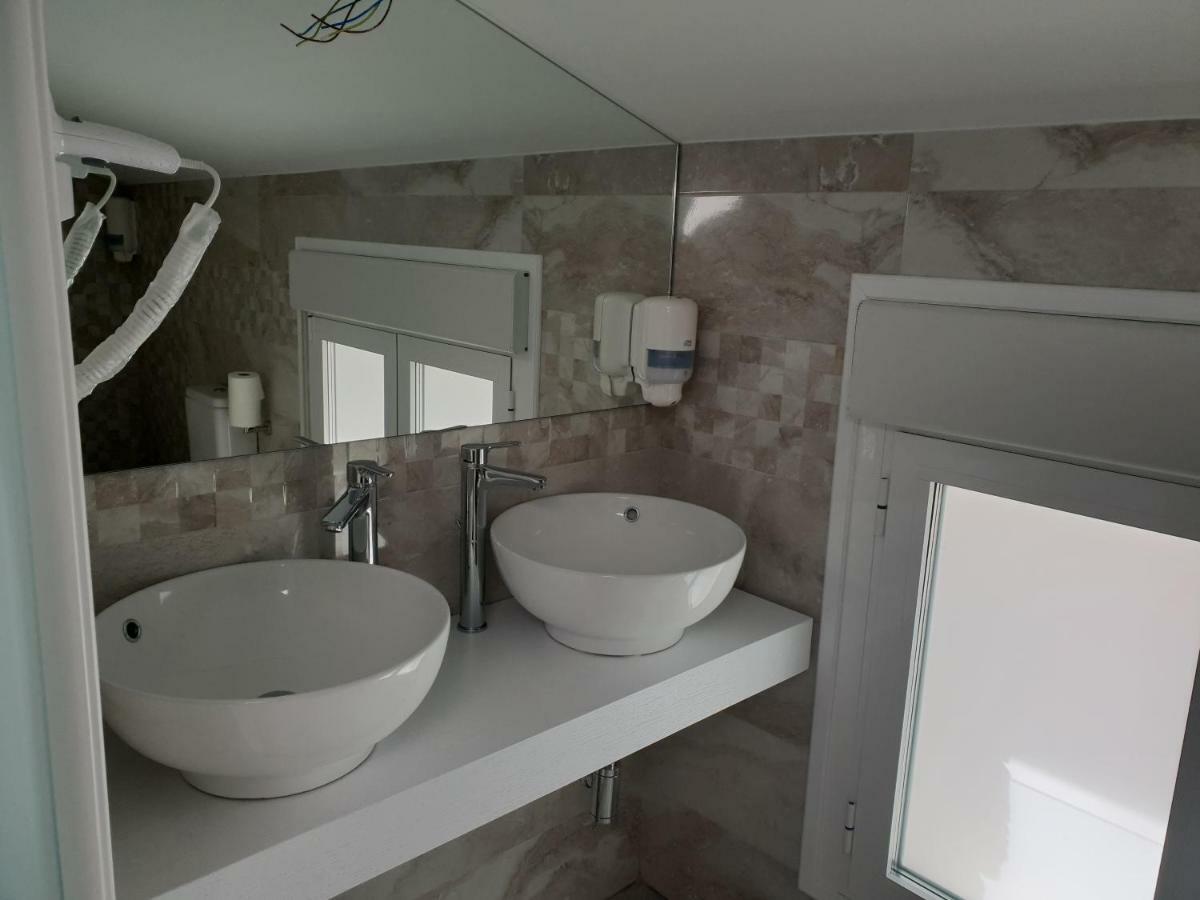 Apartamentos Hostal Cabanas Carboneras de Guadazaón Extérieur photo